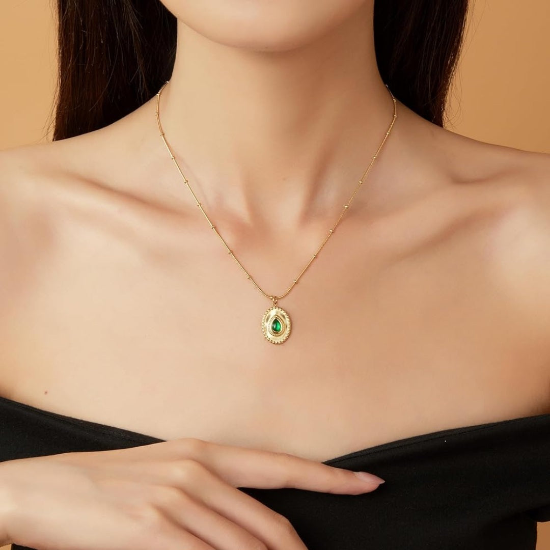 Majesty Verde Pendant