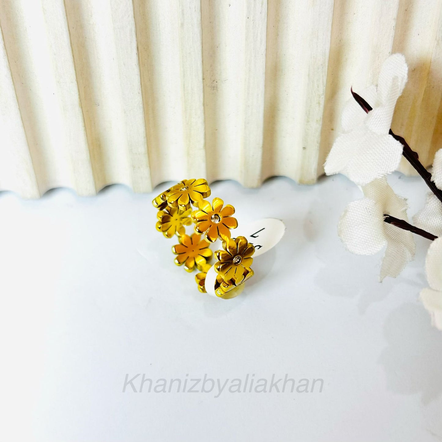 Daisy Flower Ring
