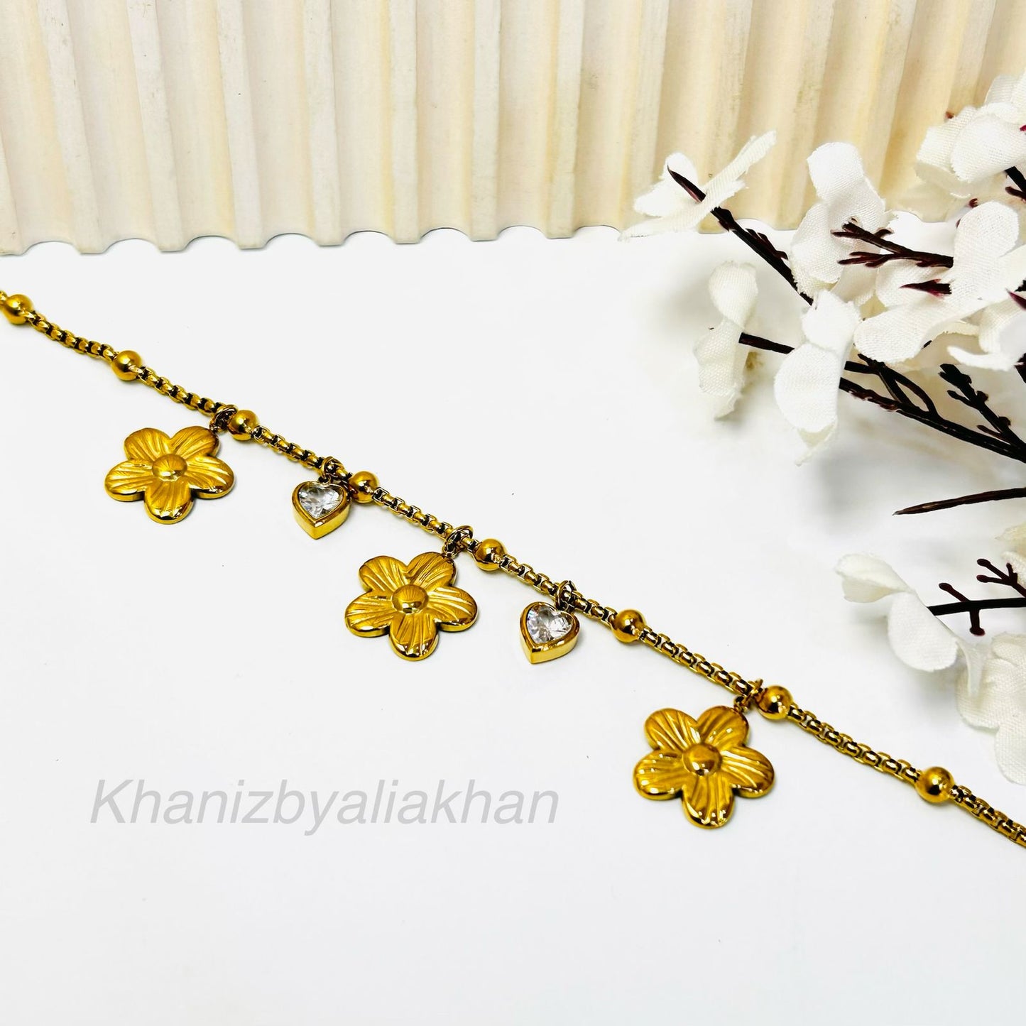 Daisy Floral Charm Bracelet