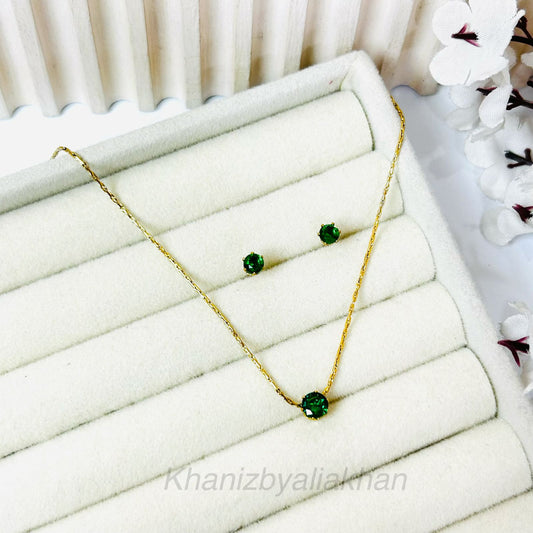 Dainty Emerald Set