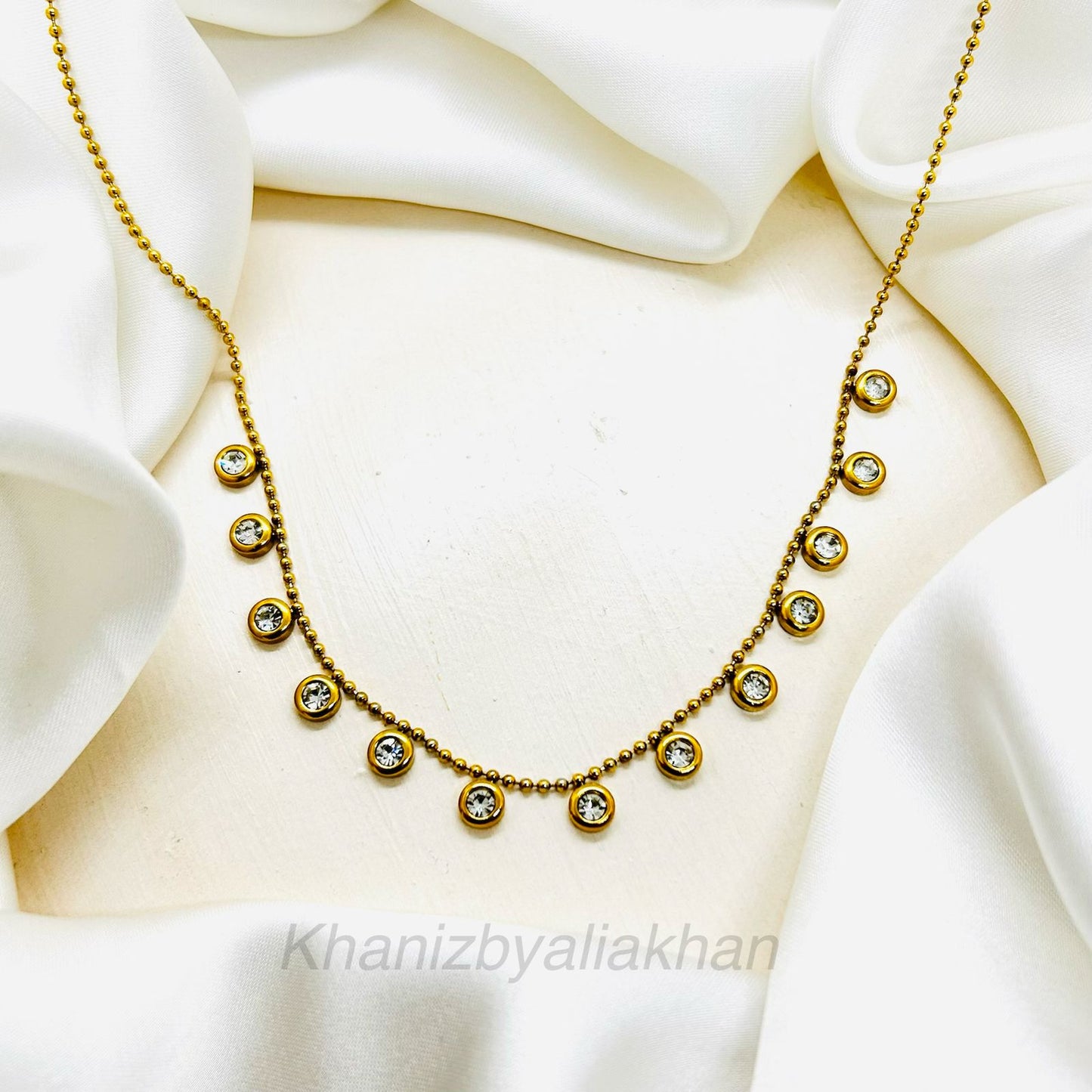 Dainty Glimmer Necklace