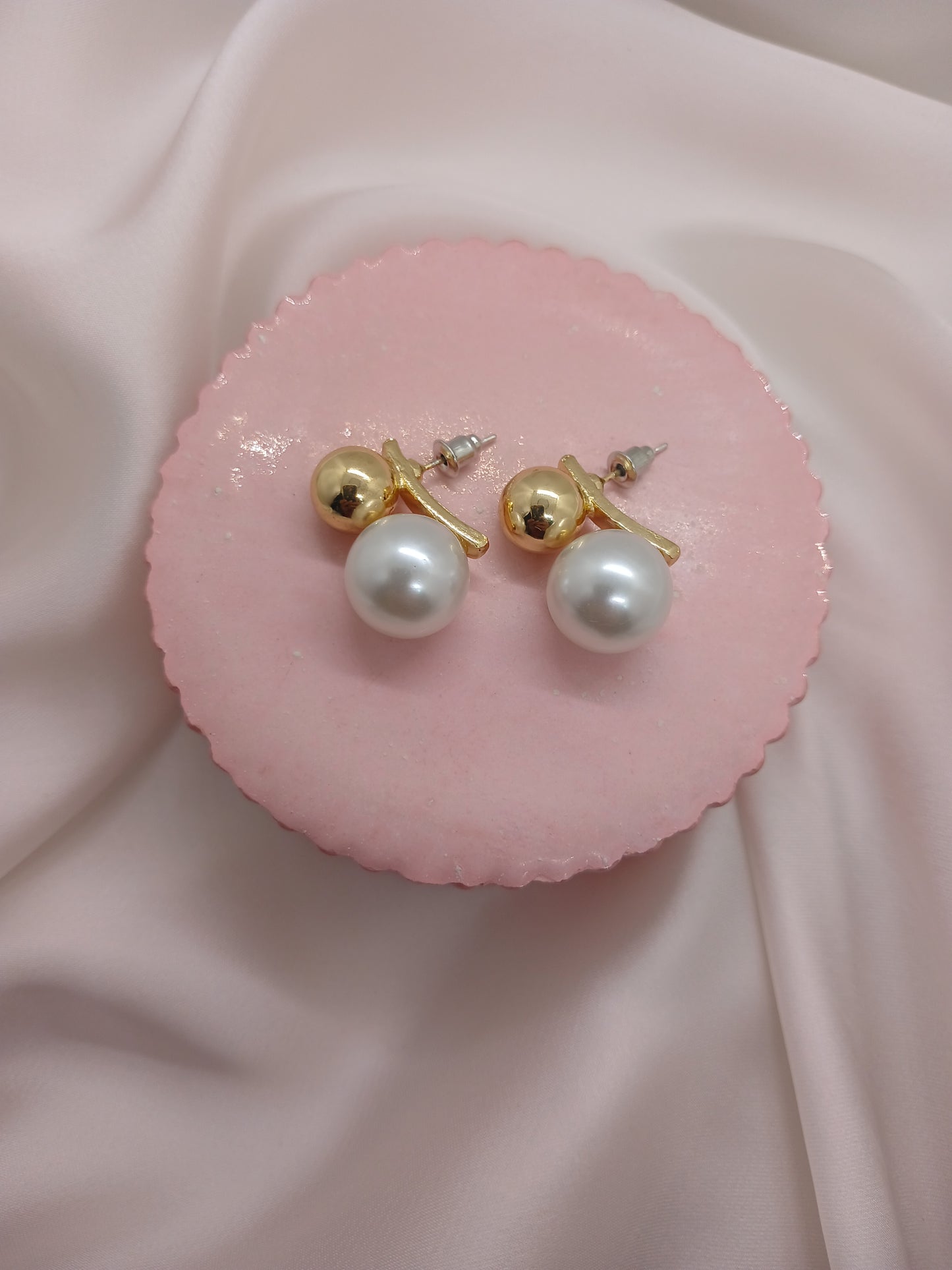 Pearly Dew Earrings