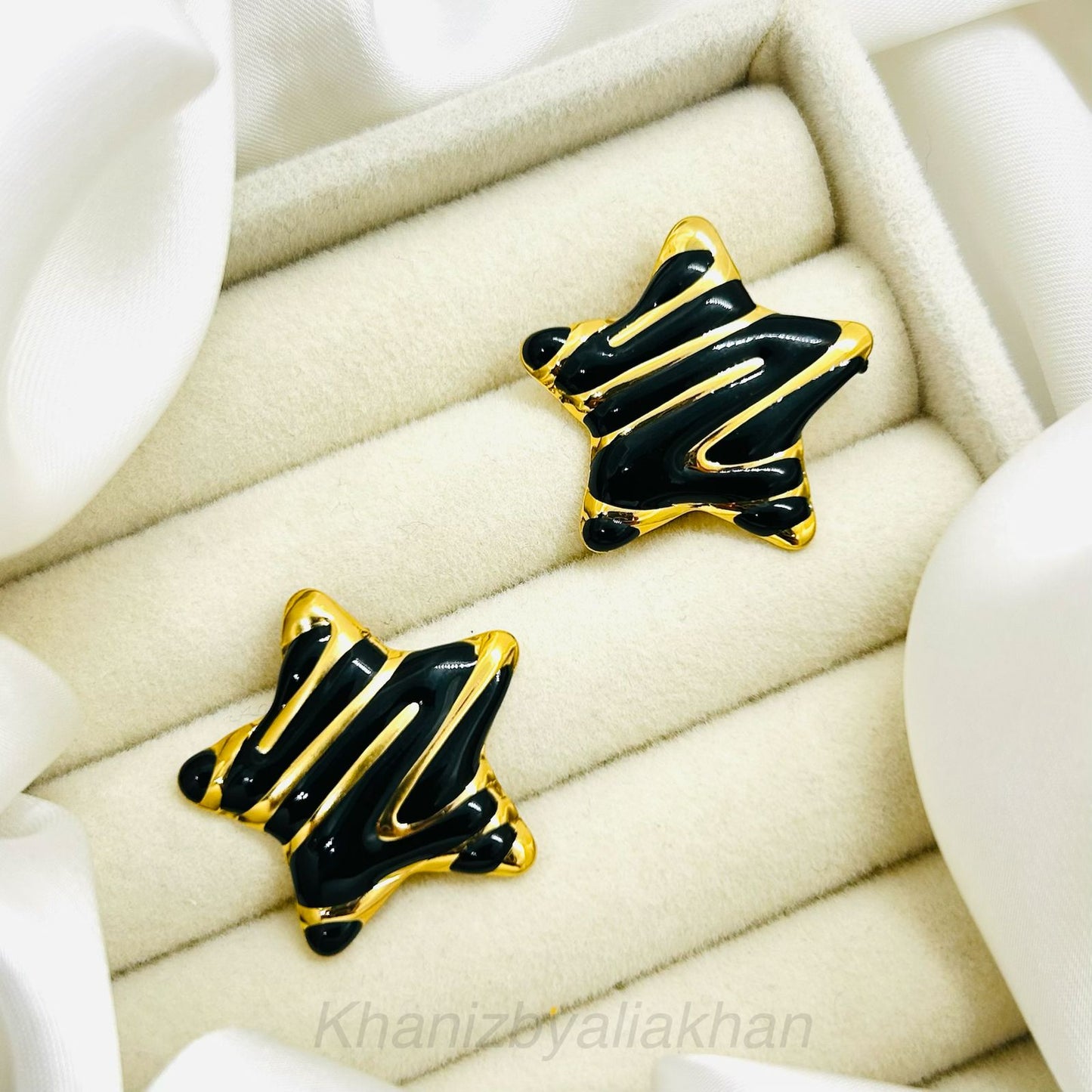 Twinkle Star Earrings