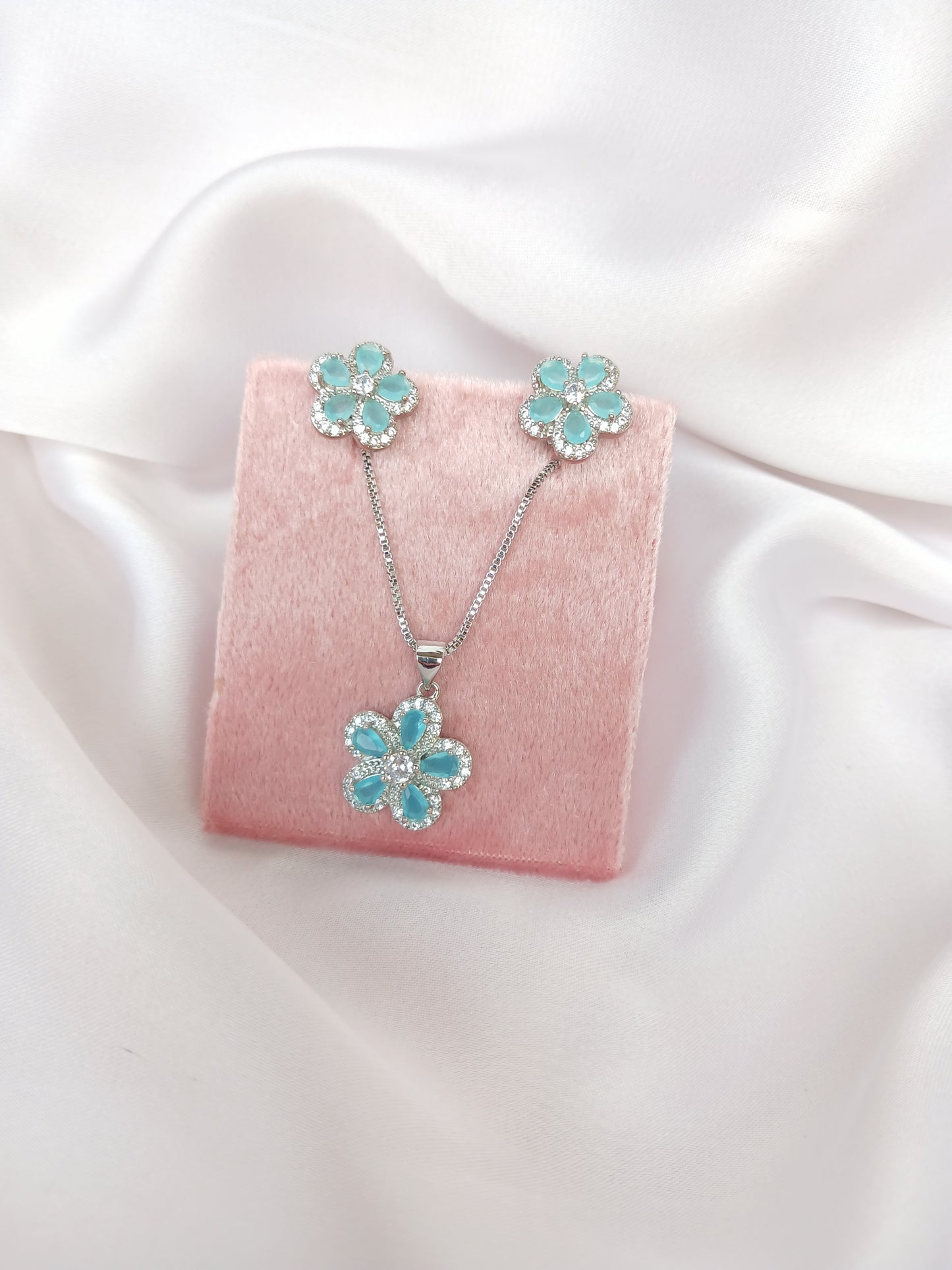 Elegant turquoise Blossom prestige set