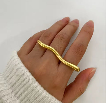 Wavy Ring
