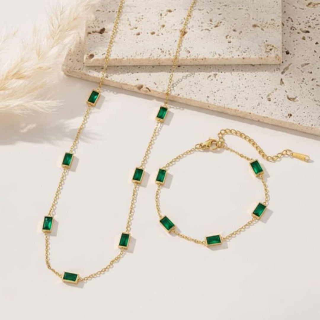 Dainty Emerald Set