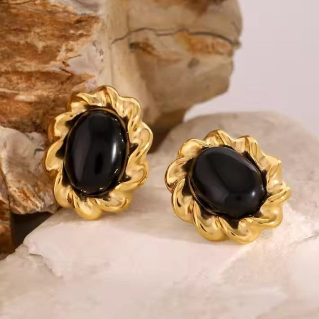 Noir Aura Earrings