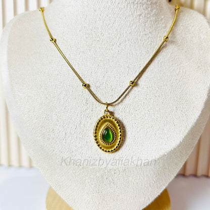 Majesty Verde Pendant