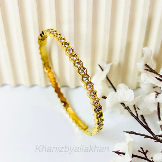 Iconic Honeycomb Handcuff