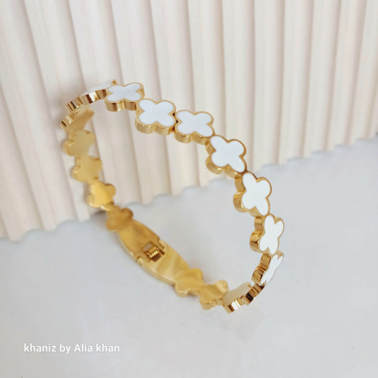White Clover Handcuff