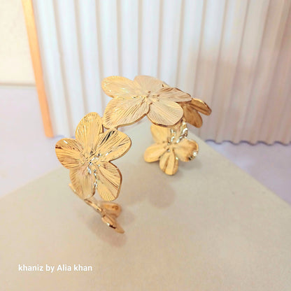 Flower Handcuff