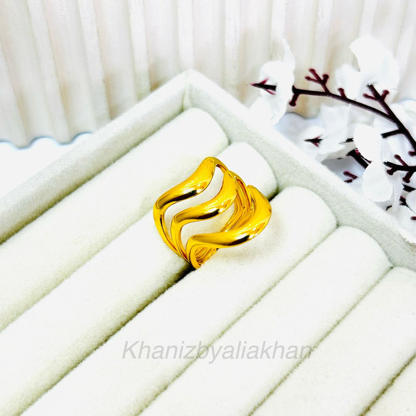 Wavey Ring