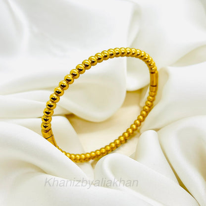 Dainty Boll Handcuff