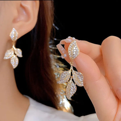 Sparkle Leafy Earrings