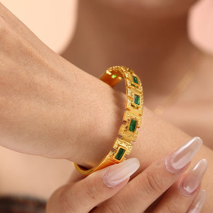 Ziva Emerald Handcuff